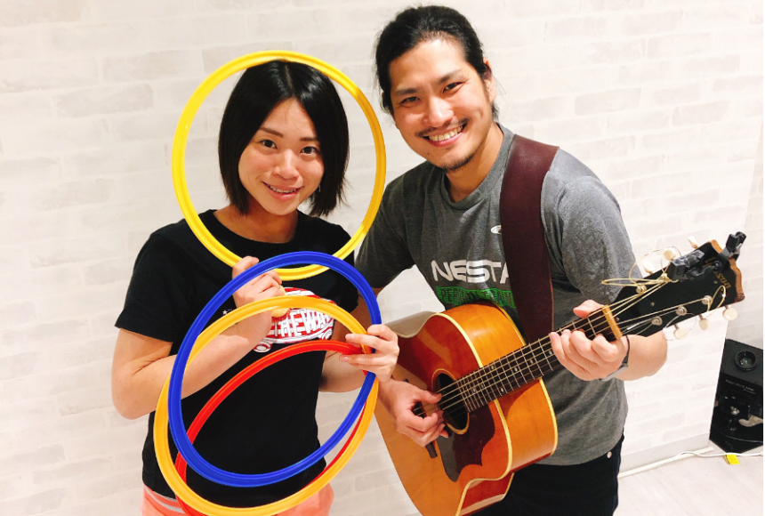 「リトミックプログラム」を実践する様子