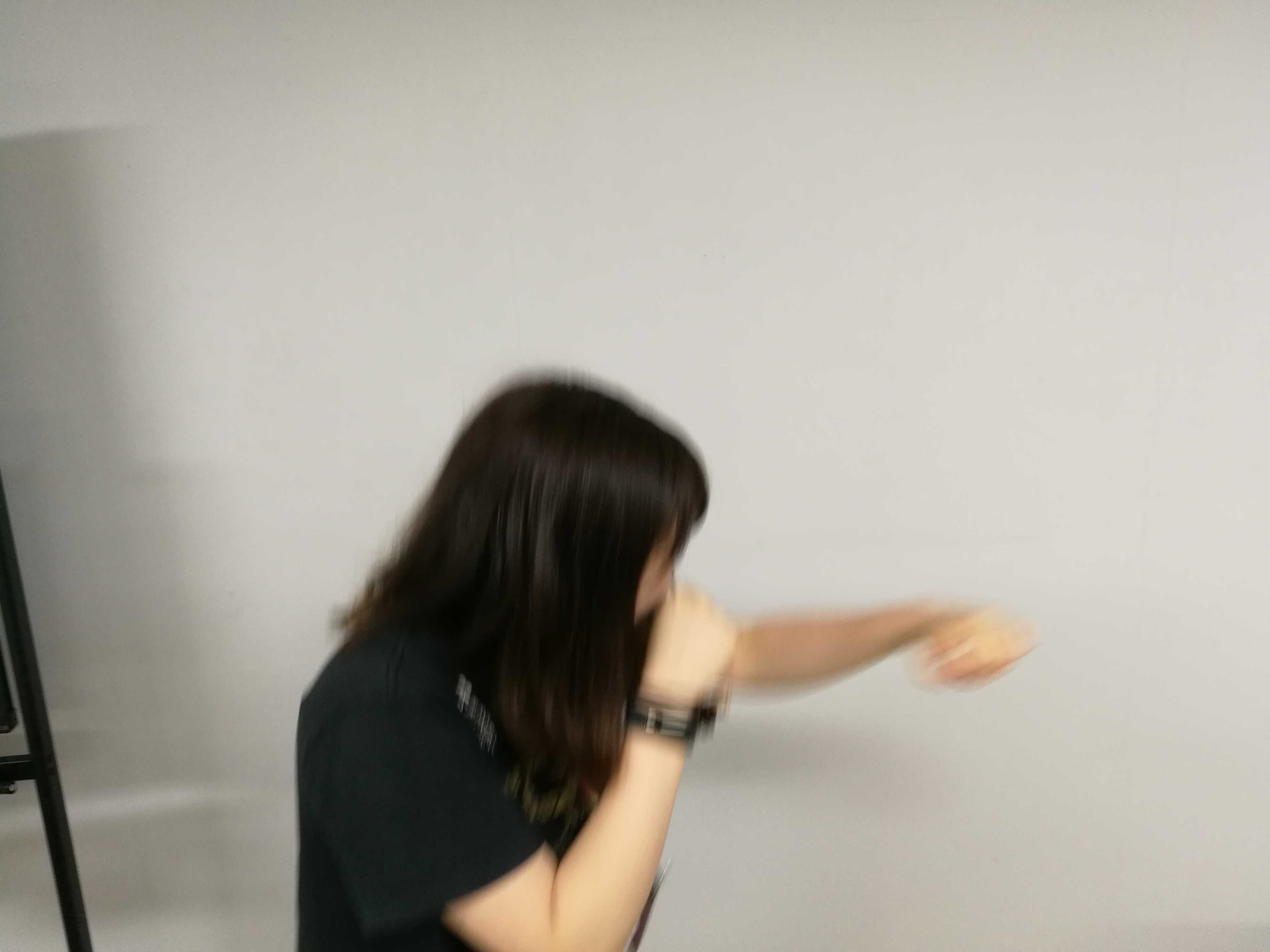 ボクシングプログラムに参加する女性