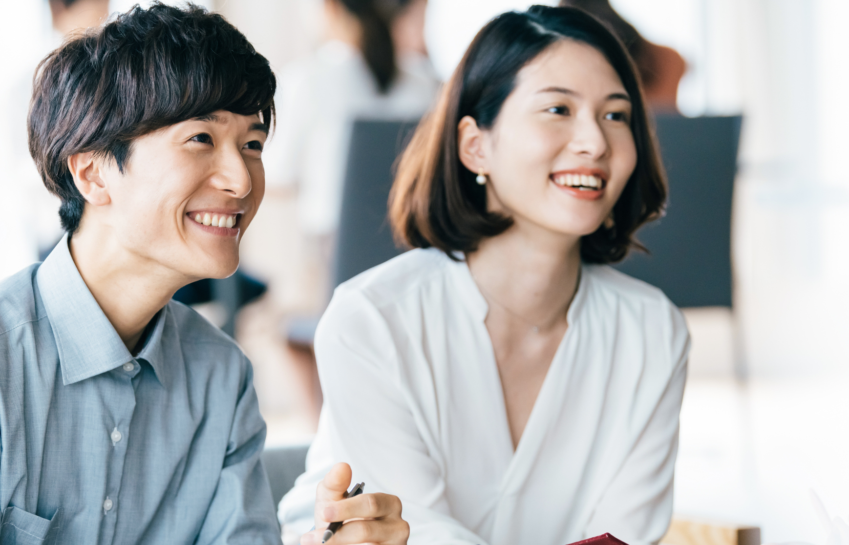 一緒に話を聞く